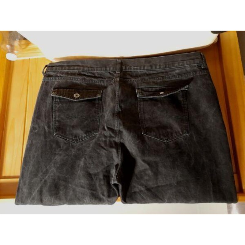 BLACK  MENS  48S JEANS 